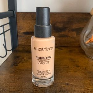 Smashbox Studio Skin 15 Hour Wear Hydrating Foundation